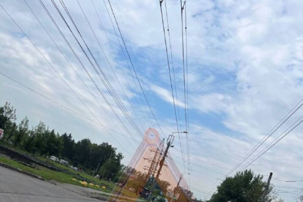 Массовое ДТП в Арбеково создало пробку на улице Стасова