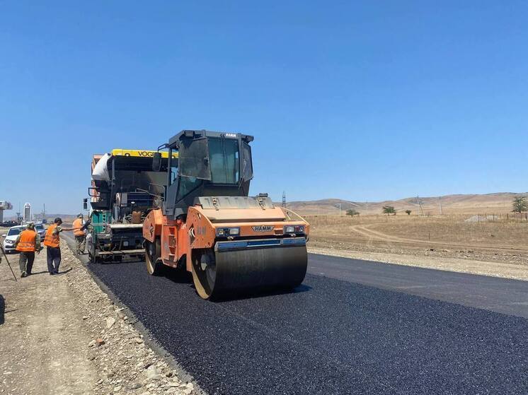 Общественники Чечни проверили выполнение работ по ремонту дороги Серноводск – Грозный