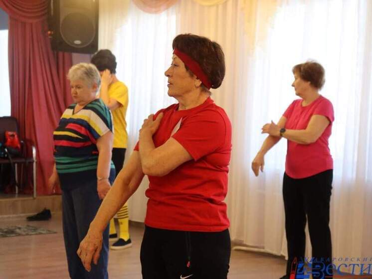 Пенсионеров из Хабаровска приглашают на занятия по адаптивной физкультуре