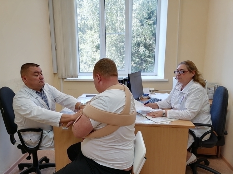 Врачи госпиталя провели 36 консультаций для участников СВО в День открытых дверей