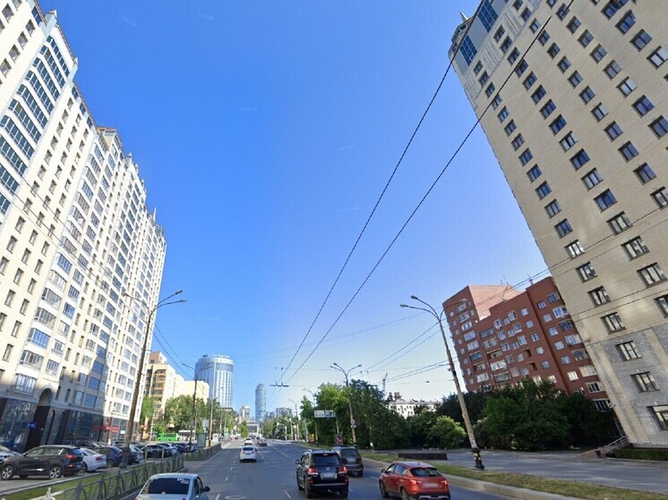 На Белинского автомобили таскали мужчину по асфальту