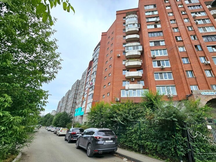 Во Владивостоке возбуждено дело после травмы школьницы: девочка лишилась почки из-за открытого проема в подвал