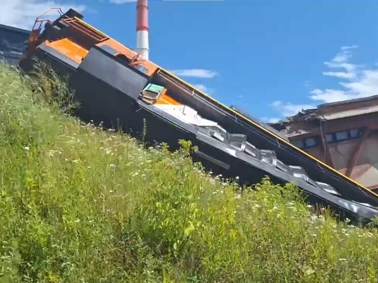 Локомотив опрокинулся в Хабаровском крае