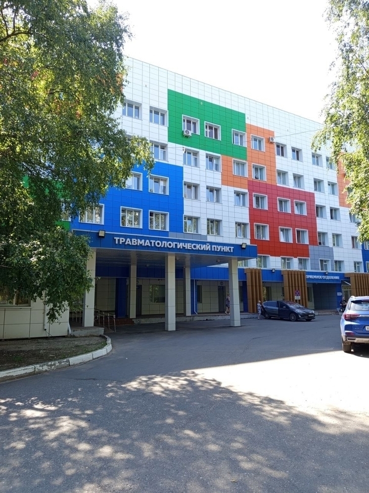 В областную больницу Владимира поступило несколько детей, выпавших из окон