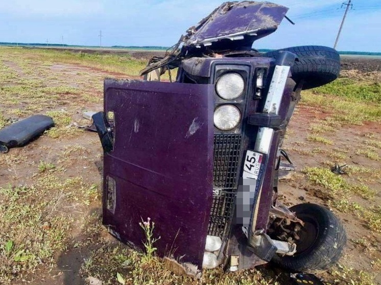 18-летний курганец без прав допустил опрокидывание автомобиля