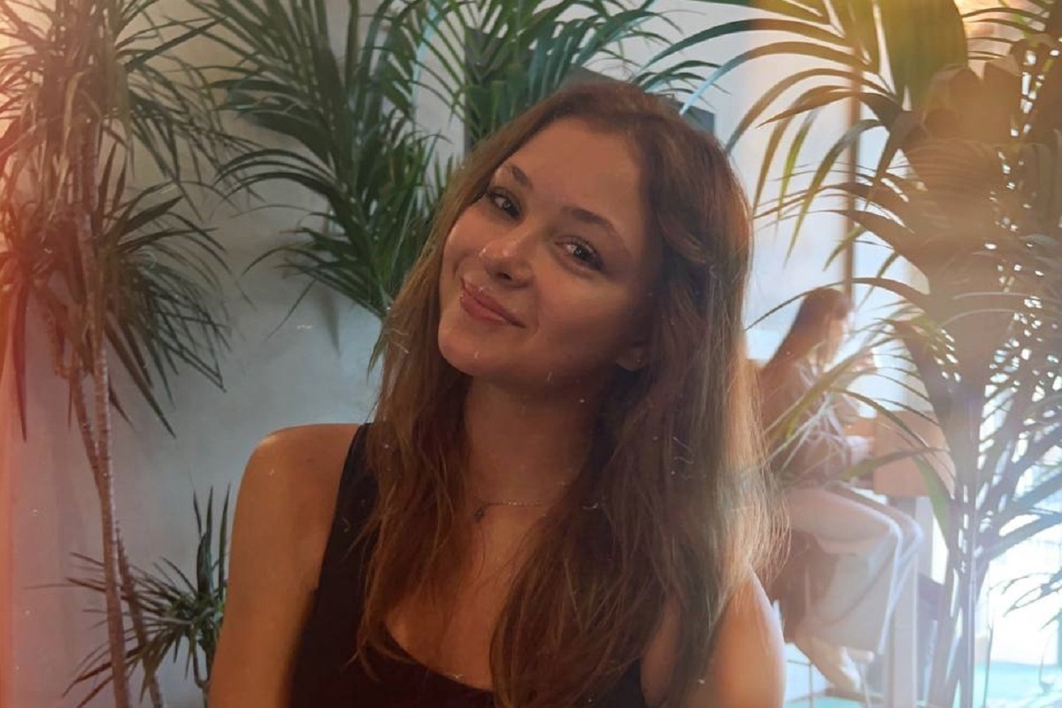 Фигуристка пошла вприсядку