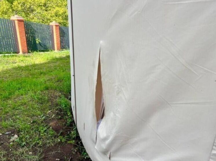 Мэр Уфы раскритиковал вандалов, испортивших юрту у Водонапорной башни