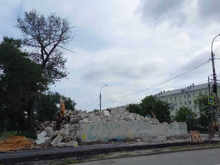 В Липецке снесен дом на проспекте Мира в рамках программы по улучшению ЖКХ