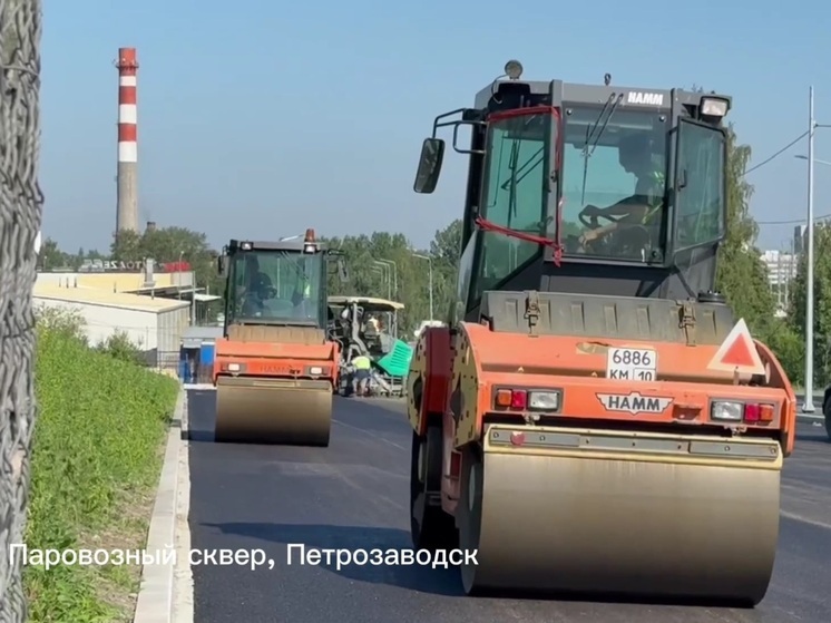 Начались работы по укладке асфальта на новой парковке возле железнодорожного вокзала в Петрозаводске