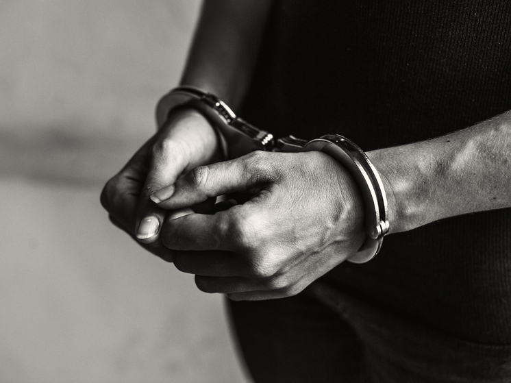 В Барнауле задержали 17-летнего пособника телефонных мошенников