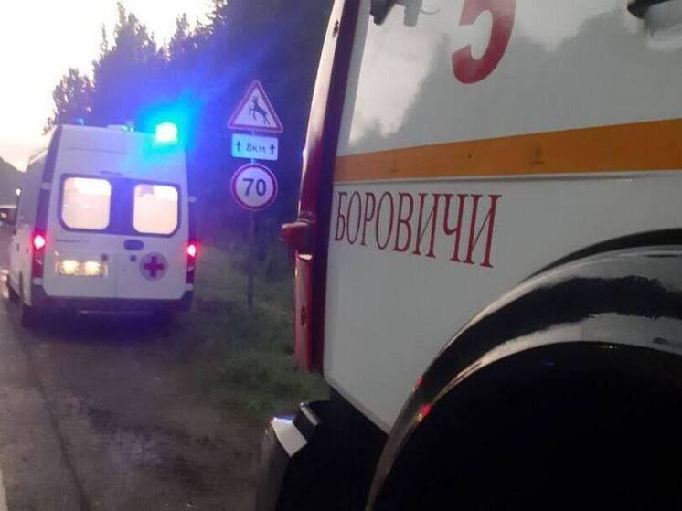 Новгородские спасатели трижды выезжали на ликвидацию последствий ДТП