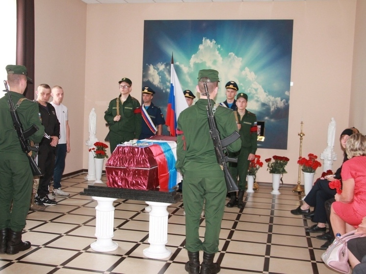 В Тверской области простились с молодым бойцом, погибшим во время штурма под Курском