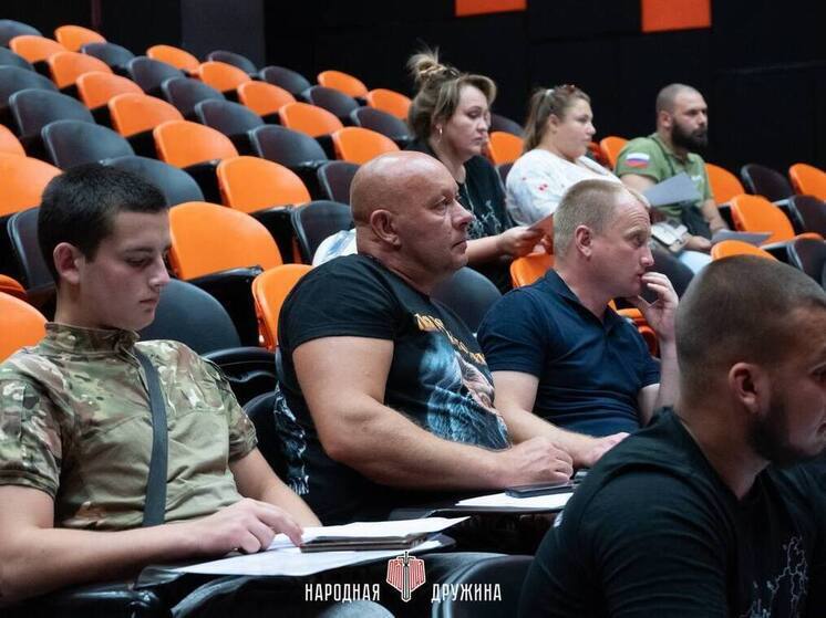 В Донецке прошло собрание старших дружинников с представителями Центрального штаба