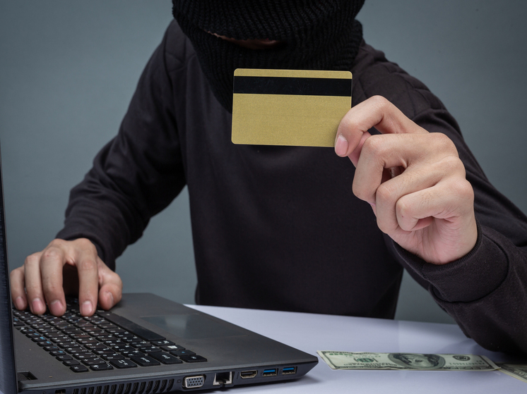 Аферисты едва не увели 1,8 миллиона у пенсионерки из Марий Эл