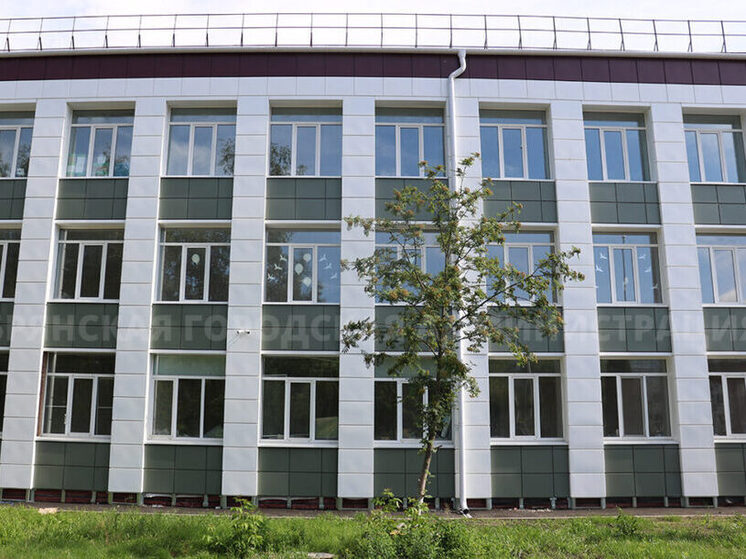 В Брянске 35 выпускников стали 100-балльниками