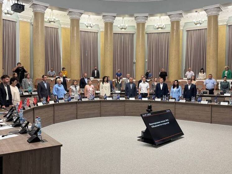 Депутаты Липецкого областного Совета почтили память Михаила Тарасенко