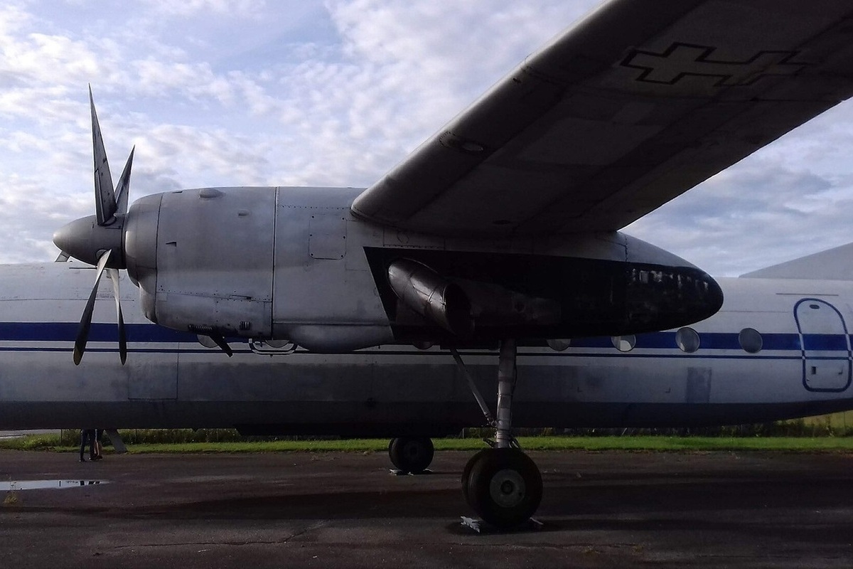 Эксперт Гусаров оценил надежность и безопасность самолета Ан-24