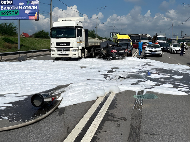 Два человека погибли в жутком ДТП на ул. Антонова-Овсеенко в Воронеже