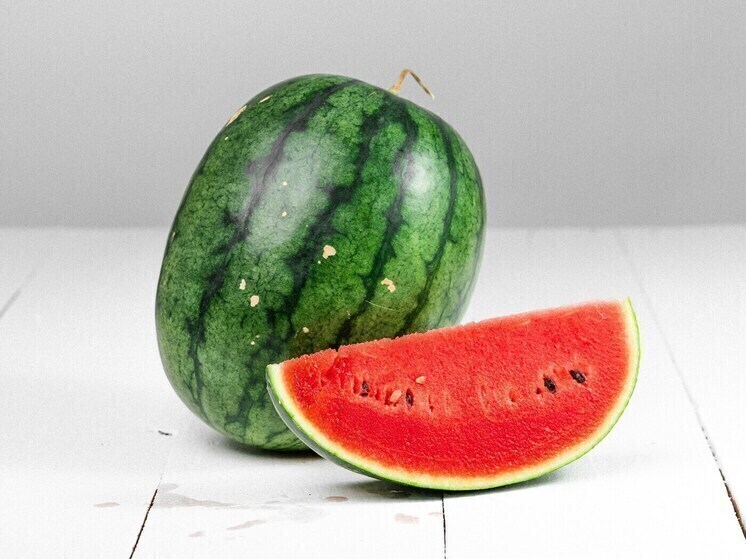 Вред арбуза: псковичам рассказали, почему лучше не злоупотреблять