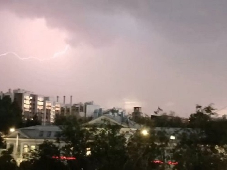 На Волгоградскую область обрушился мощный ураган