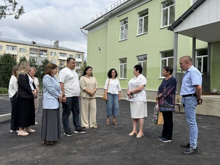 «Единая Россия» провела общественную приемку Гимназии №28 в городе Костроме