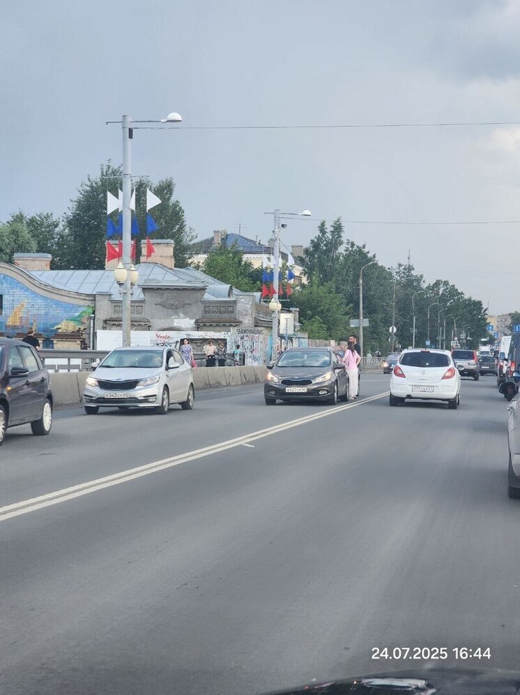 На Ольгинском мосту пробка