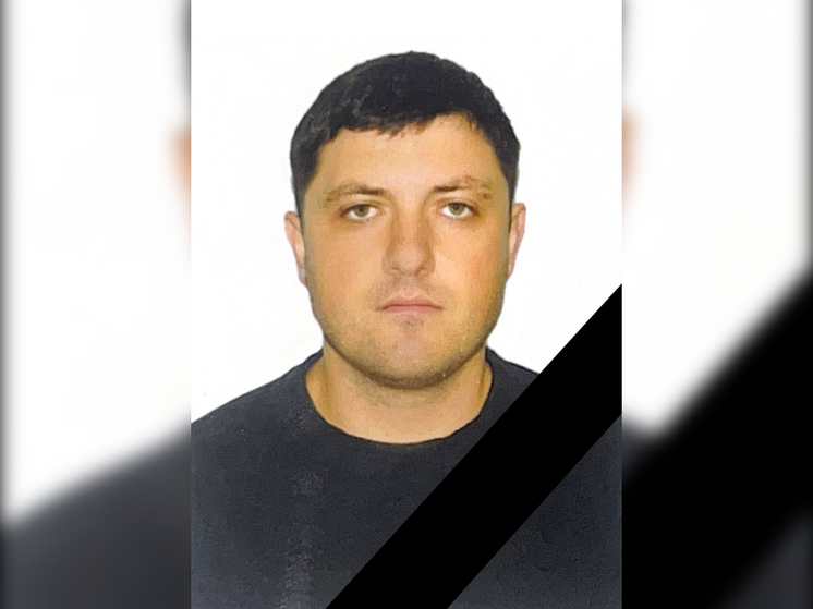 У погибшего пожарного в ТЦ Новошахтинска осталась жена и сын-подросток