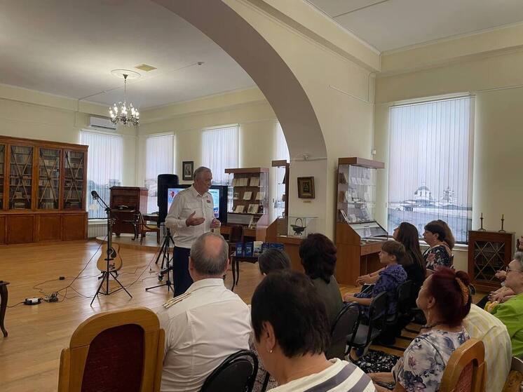  «В каждом подвиге — сердце, в каждом сердце — Россия»: в Пензенском литературном музее состоялась творческая встреча с поэтом Виктором Ивановым