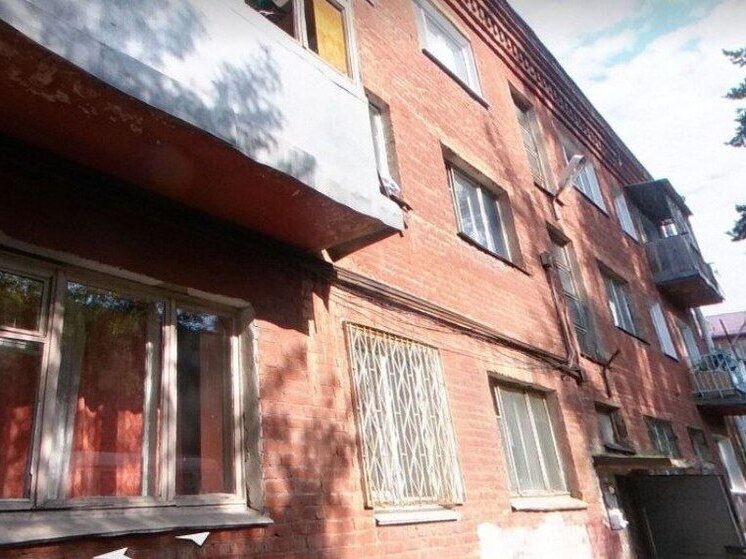 В Омске объявлен режим повышенной готовности из-за аварийного дома