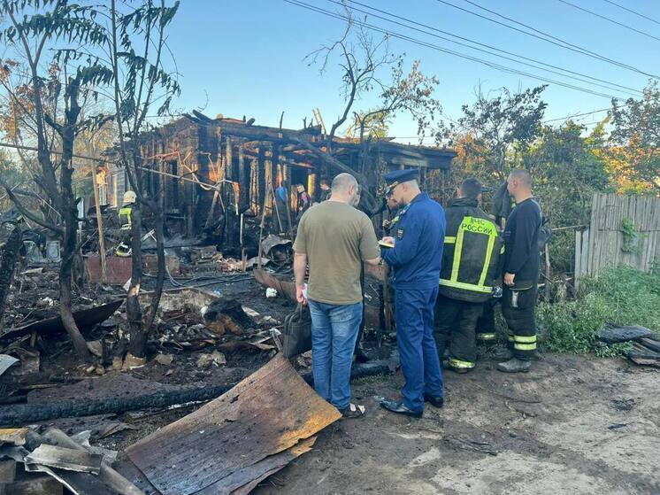 В Астрахани ночью при пожаре погибли три человека