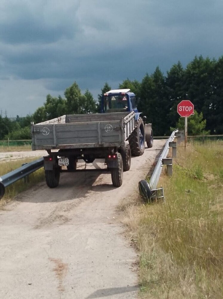 12 курсантов в Чувашии сдали экзамен на право управления самоходной техникой