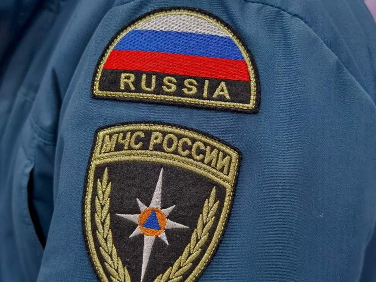 В Енисейске из-за разрушения дамбы на реке Мельничная введен режим ЧС