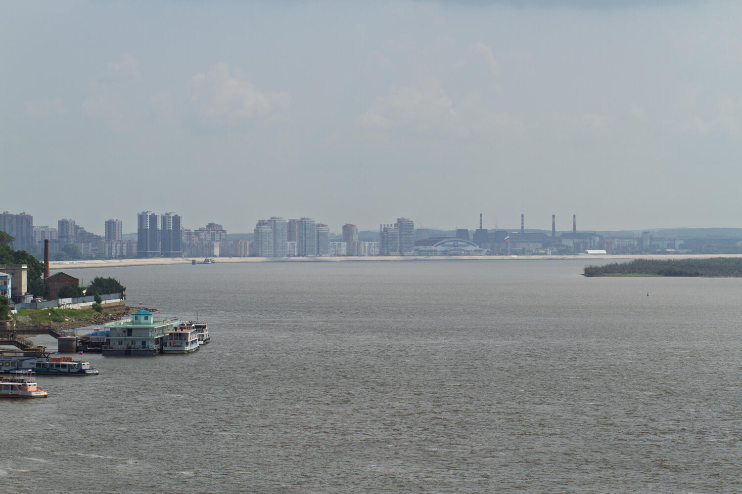 Прибрежная полоса Хабаровска активно застраивается: смотрим, как меняется облик краевой столицы