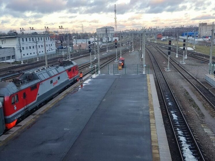 На выходных запустят дополнительные поезда между Петербургом и Москвой