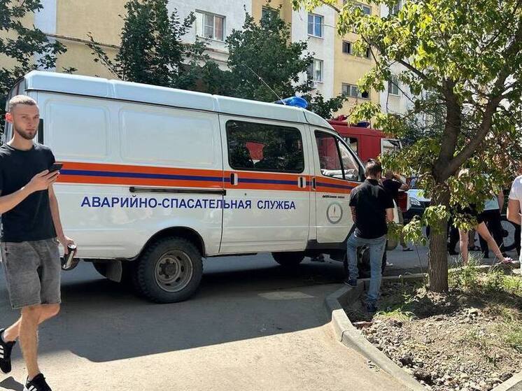 Жителей разрушенной взрывом десятиэтажки в Саратове разместили в ближайшей школе