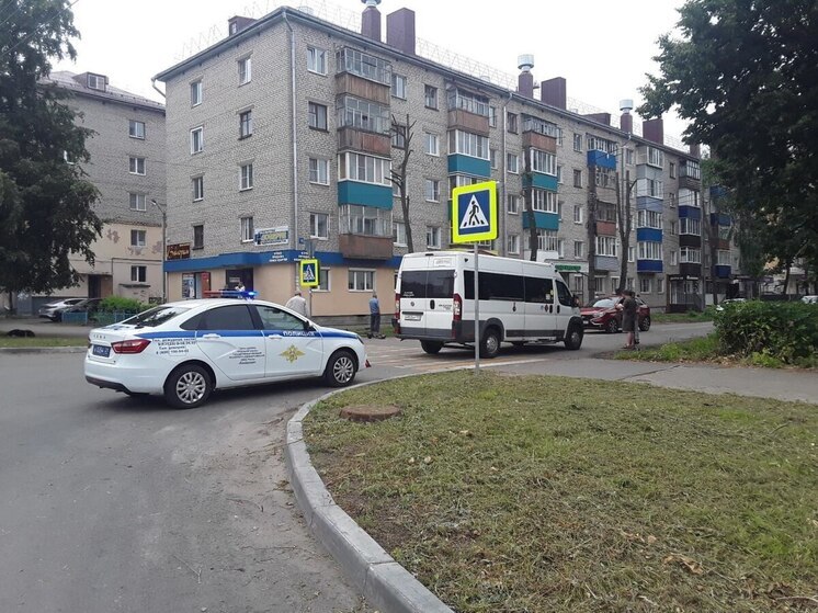 В Канаше дети на мощном электросамокате попали в ДТП на пешеходном переходе