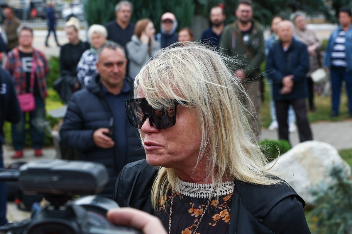 Актриса Скороходова: рука Татьяны Егоровой потянулась не к стакану, а к бумаге