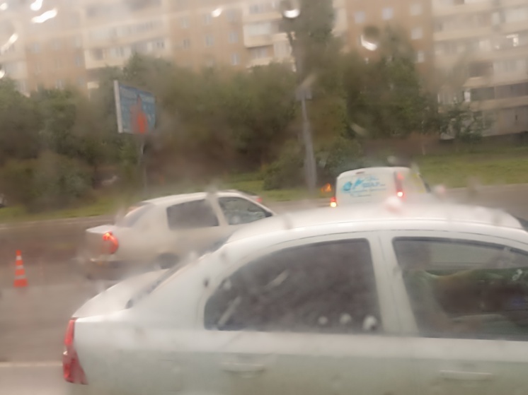 Пятничные пробки: в Оренбурге движение транспорта парализовано