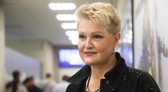 Суханкина рассказала, как научила детей относиться бережно к деньгам: видео 