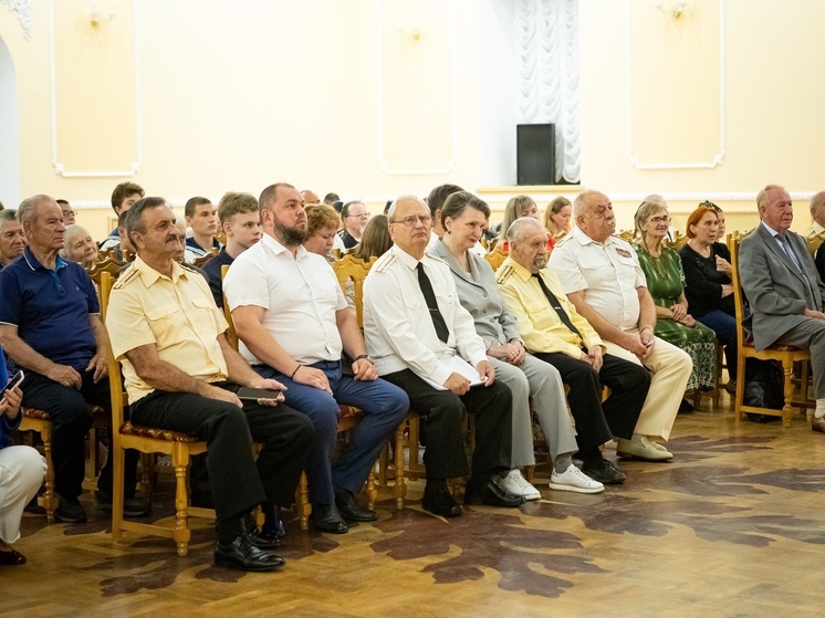 В Курске провели торжественное мероприятие в преддверии Дня ВМФ