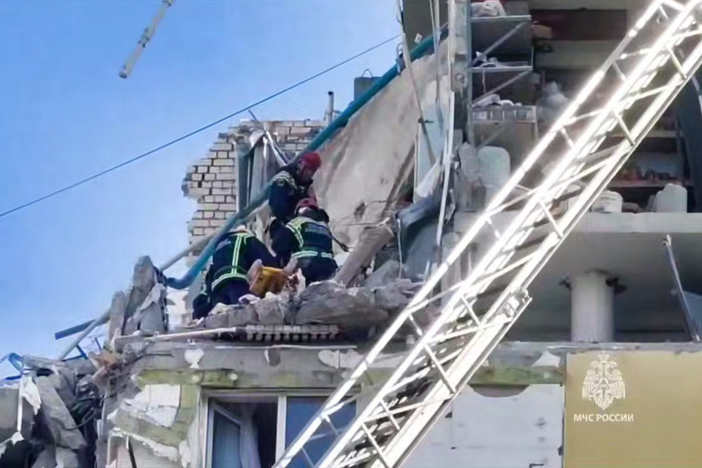 Группировку на ликвидации последствий взрыва в Саратове увеличили до более 400 человек