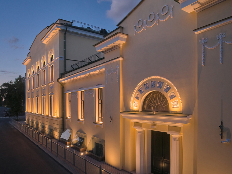 Загляните в мир искусства: экскурсия по Картинной галерее Псковского музея сегодня в 11.30