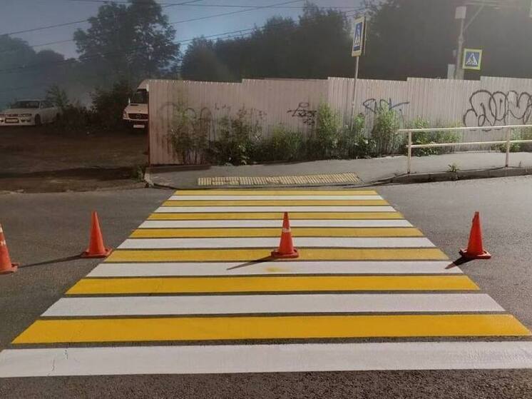 На дороги Владивостока наносят новую разметку