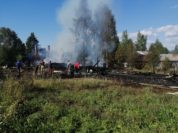 Многодетная семья осталась без дома после трагедии в Кубово