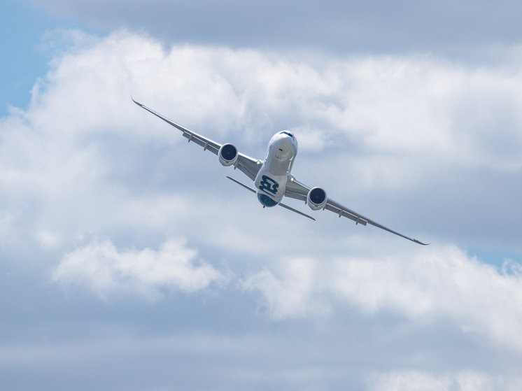 Авиационные власти Камбоджи запретили полеты над зонами боевых действий на границе с Таиландом