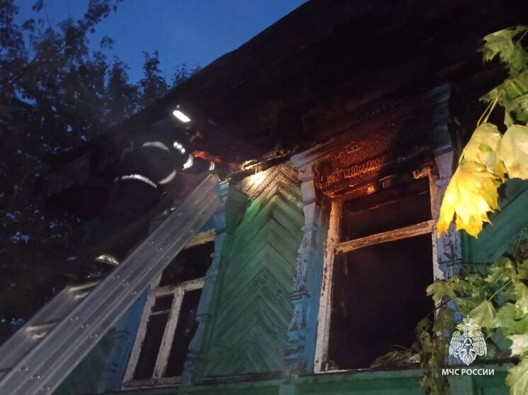 В Щекинском районе пожарные ликвидировали возгорание жилого дома