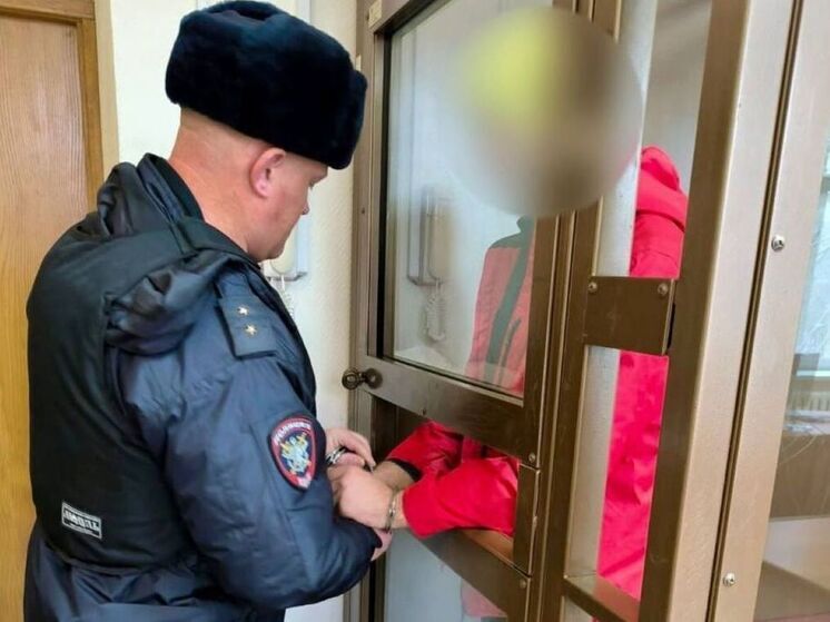 На скамью подсудимых отправили мужчину, склонявшего подростков к зацепингу