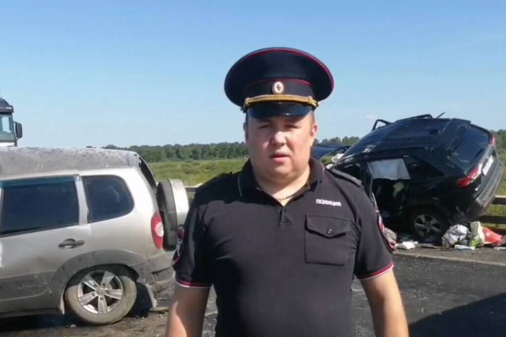 Две иномарки столкнулись лоб в лоб в Нижегородской области. Оба водителя погибли — кадры с места