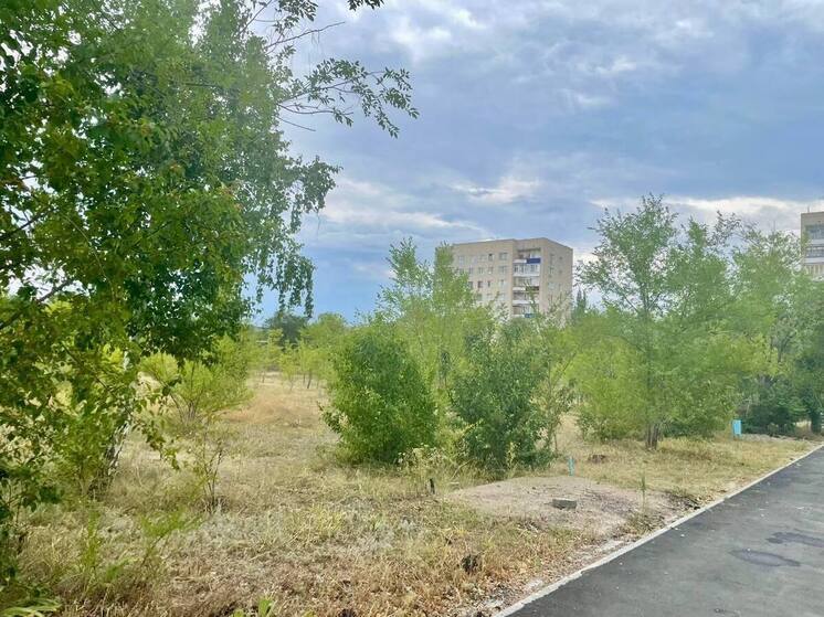 В парке поселка Энергетик продолжаются работы по благоустройству