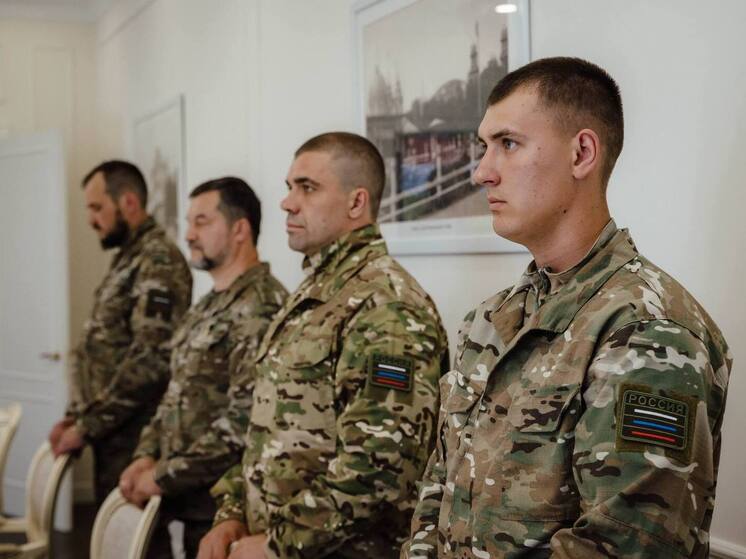 Трое добровольцев из «БАРС-Курск» получили государственные награды за героизм